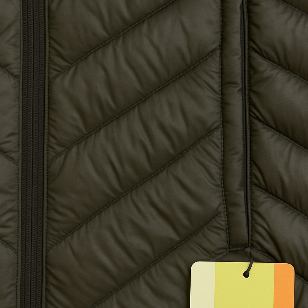 Women’s Medium Packable Down Puffer Jacket NWT - image 9